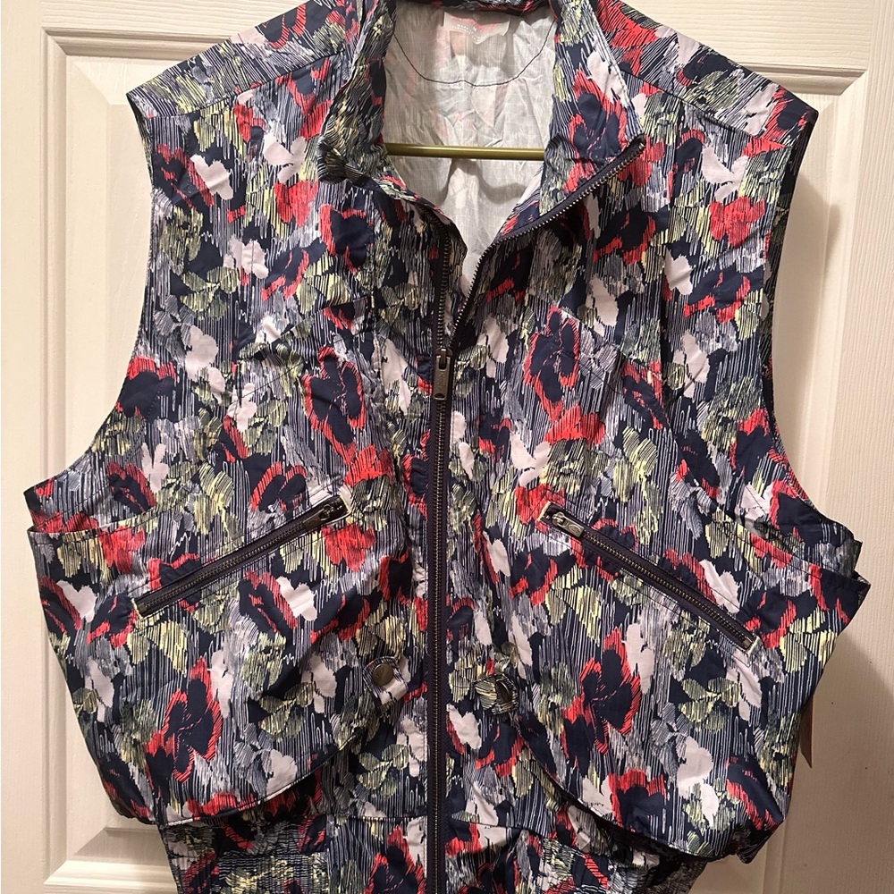 NWT Medium FREE PEOPLE $118 FP MOVEMENT Off The Grid Supernova floral